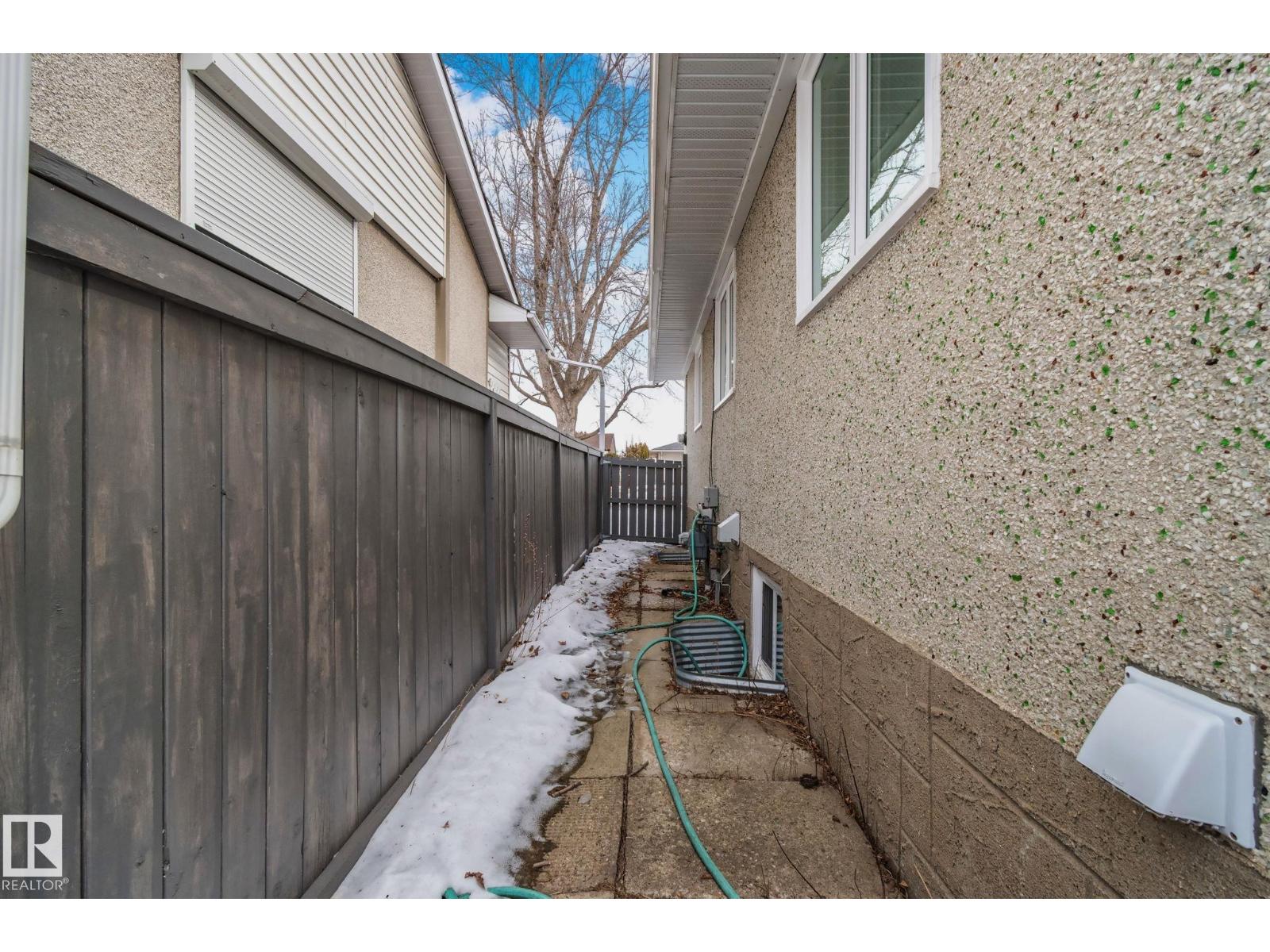 12002 37 ST NW, Edmonton