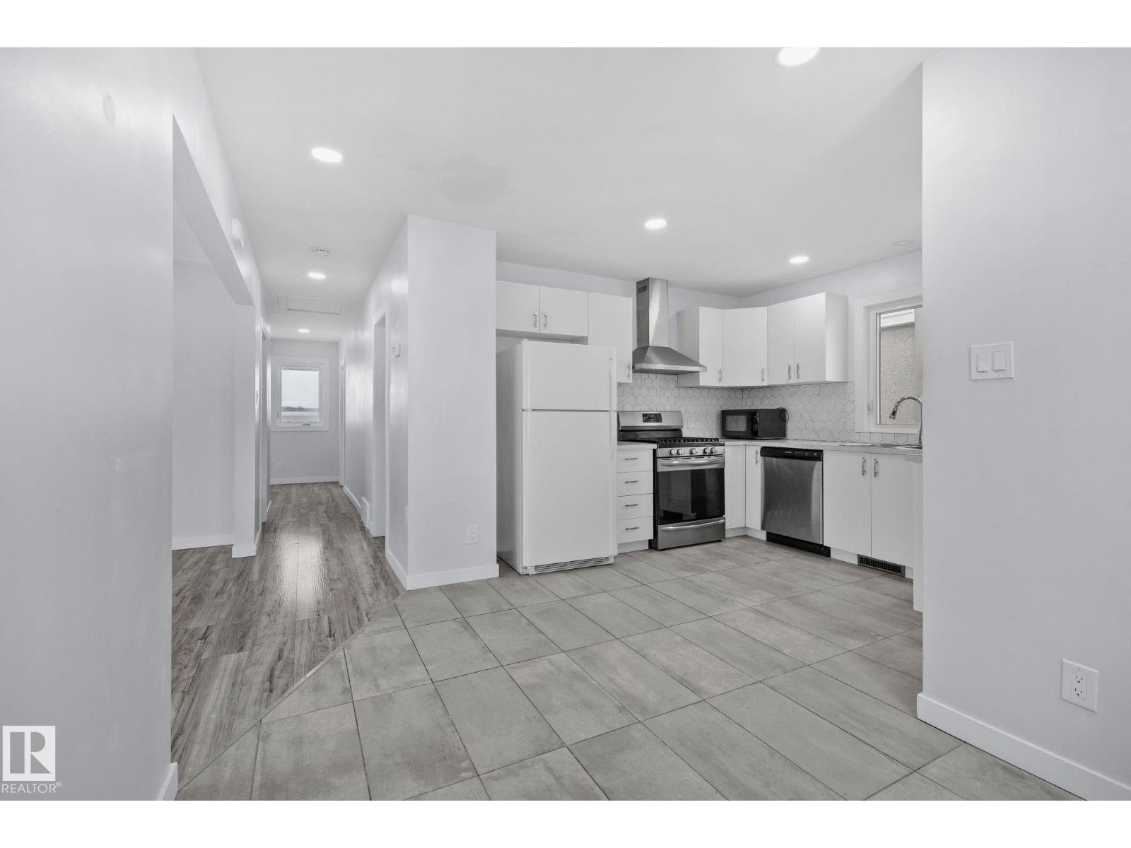 12002 37 ST NW, Edmonton