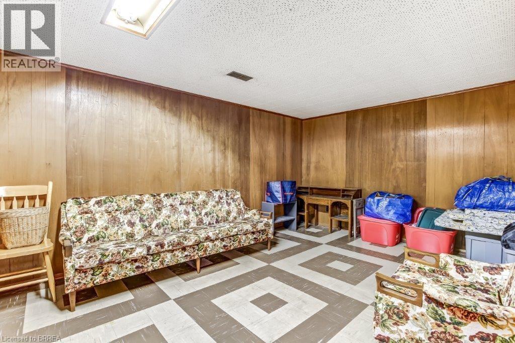 56 BALMORAL Drive - 14