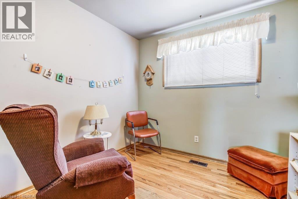 56 BALMORAL Drive - 13