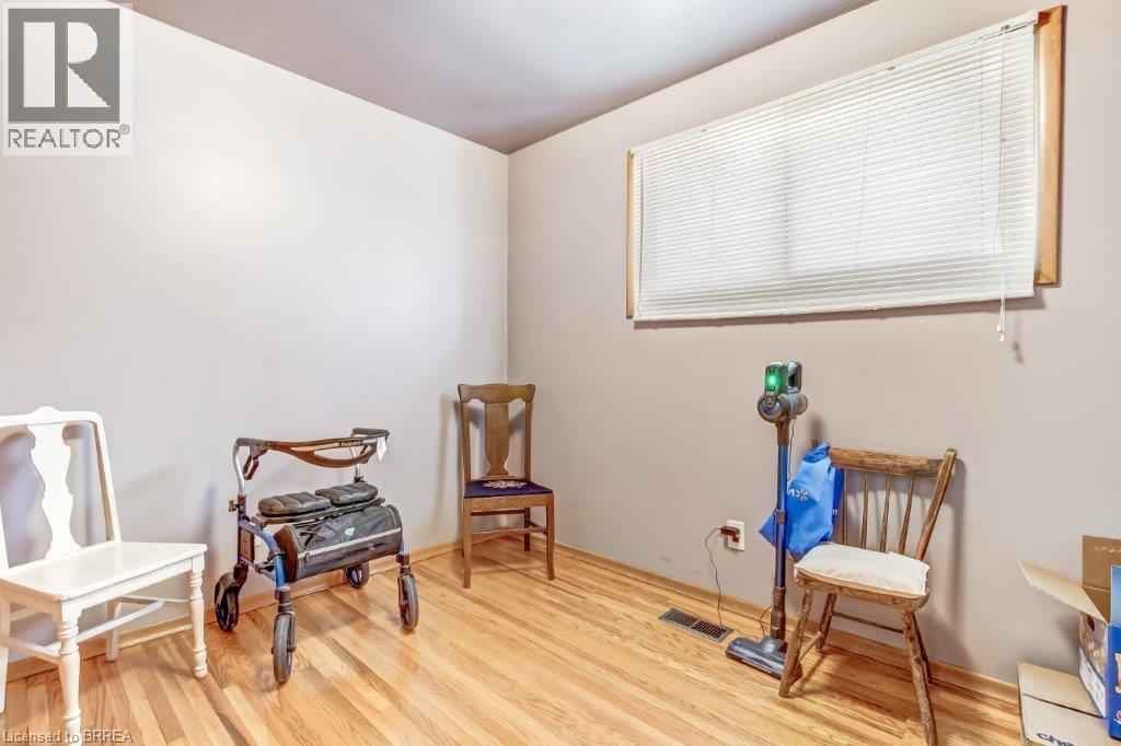 56 BALMORAL Drive - 12
