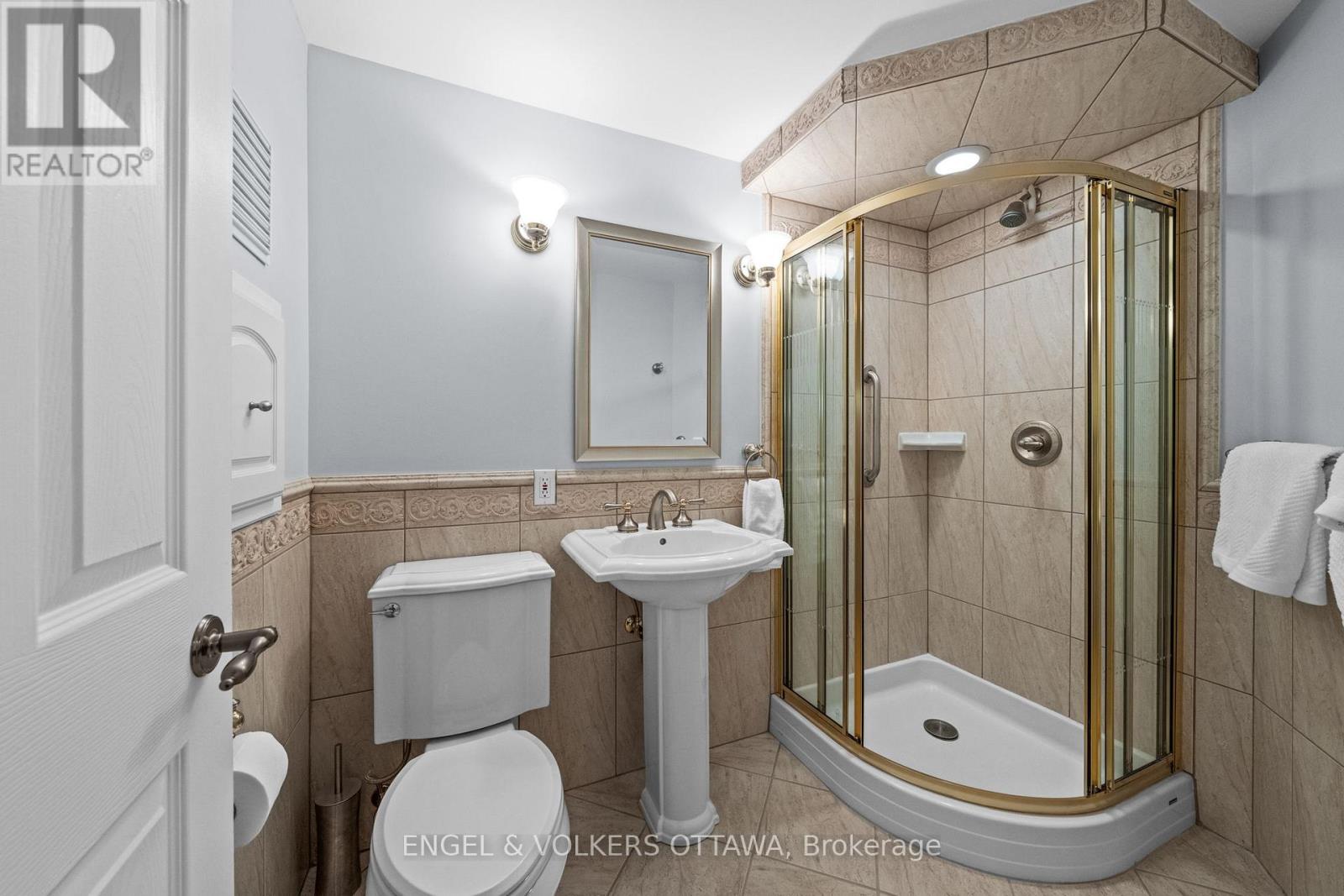 19 KIMMINS COURT — photo 34