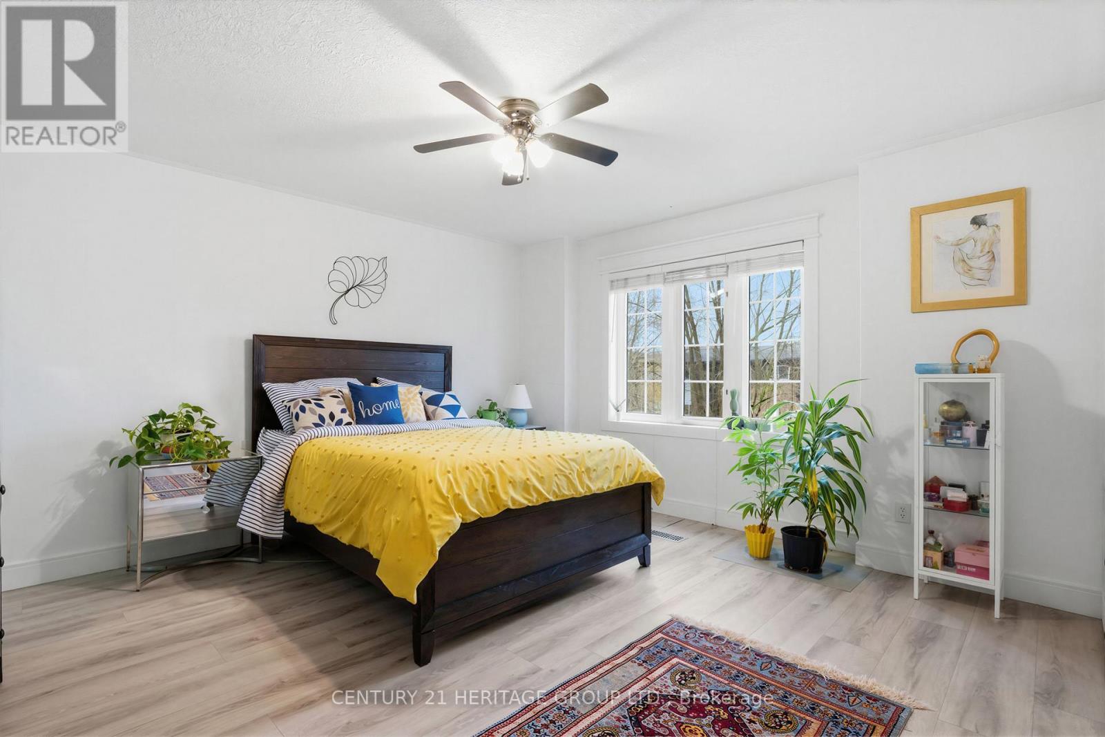 #6 317 MILL STREET - 12