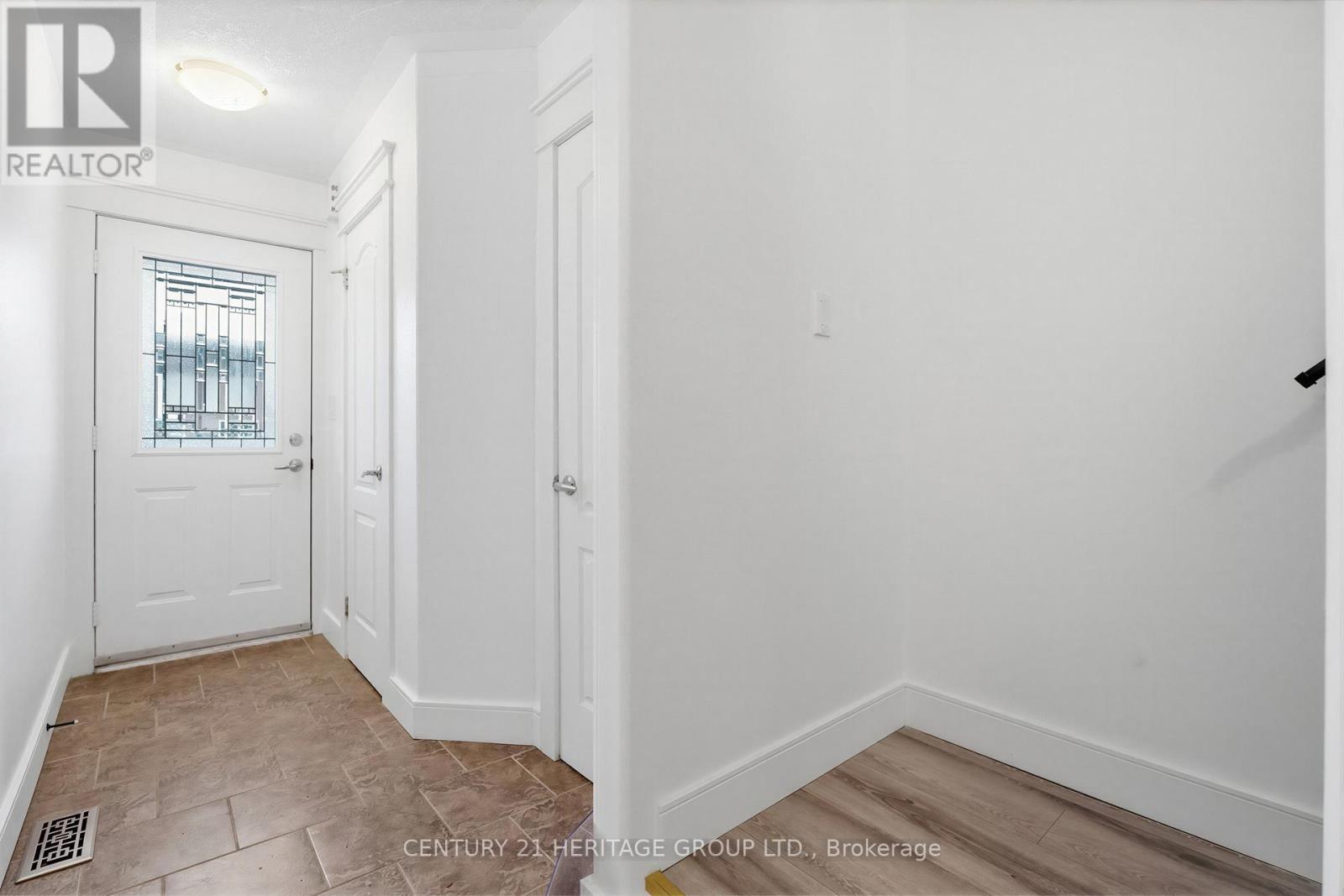 #6 317 MILL STREET - 21