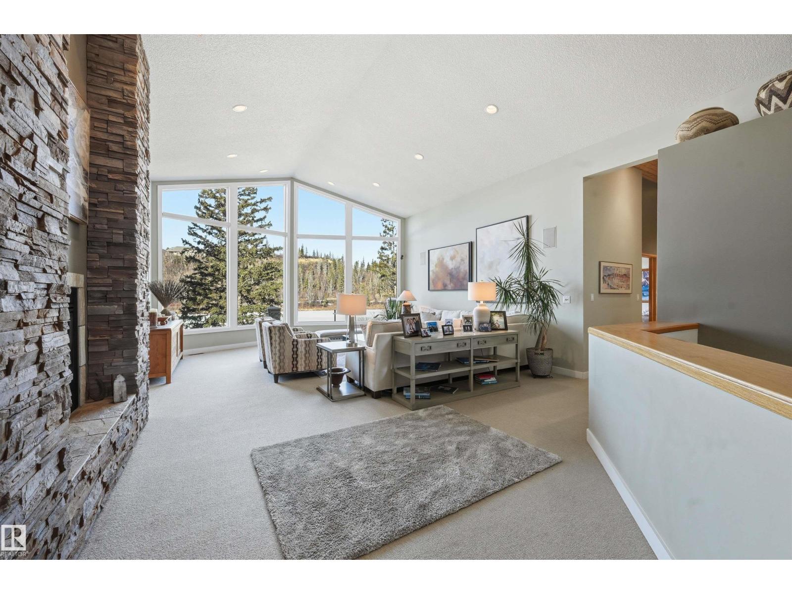 15625 WHITEMUD RD NW, Edmonton