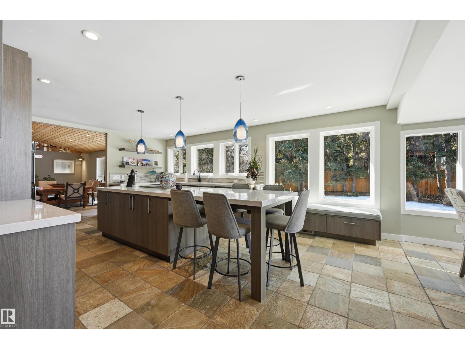 15625 WHITEMUD RD NW, Edmonton