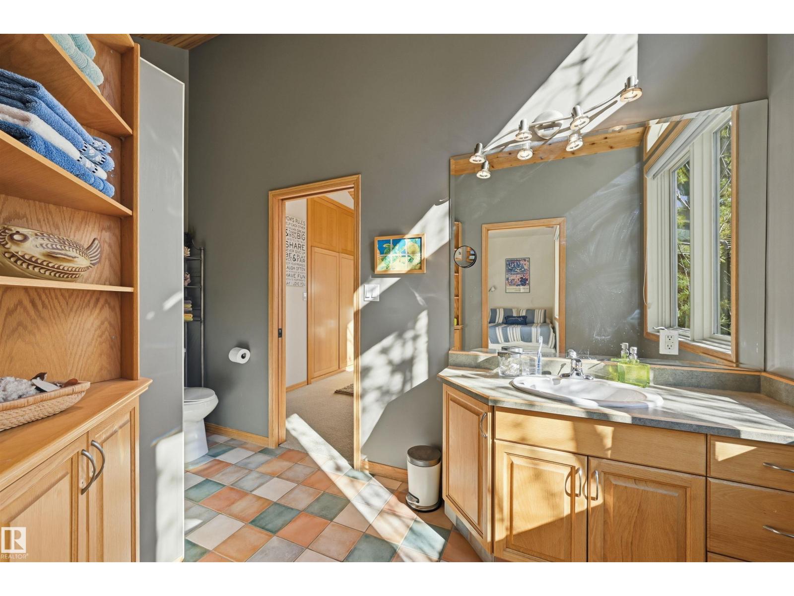 15625 WHITEMUD RD NW, Edmonton