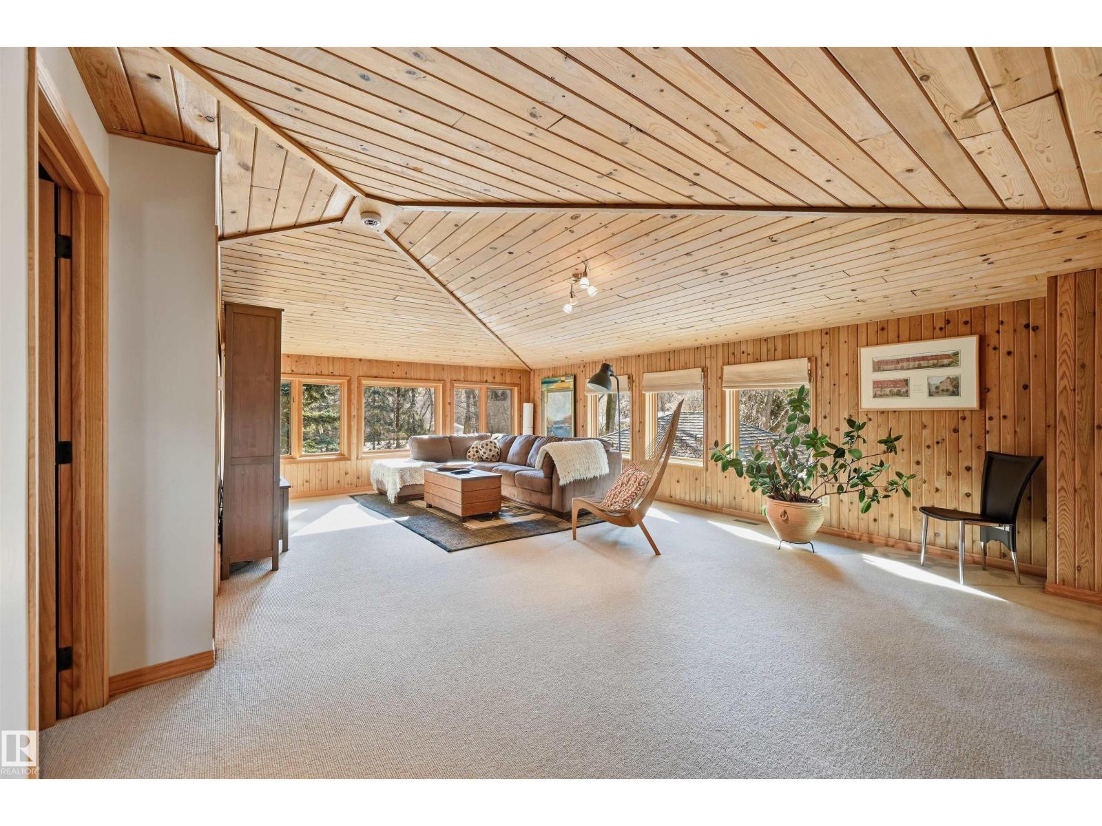 15625 WHITEMUD RD NW, Edmonton