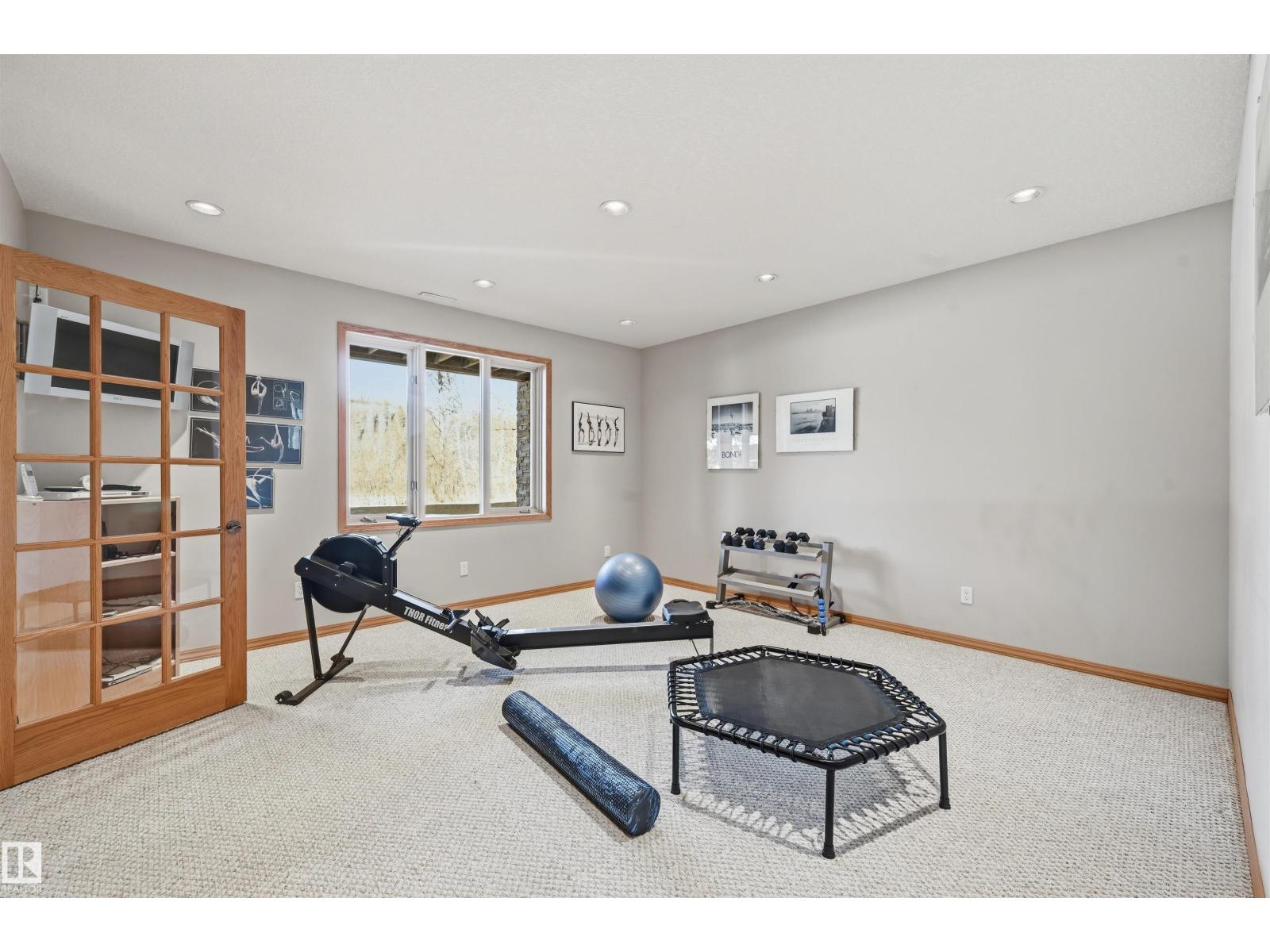 15625 WHITEMUD RD NW, Edmonton