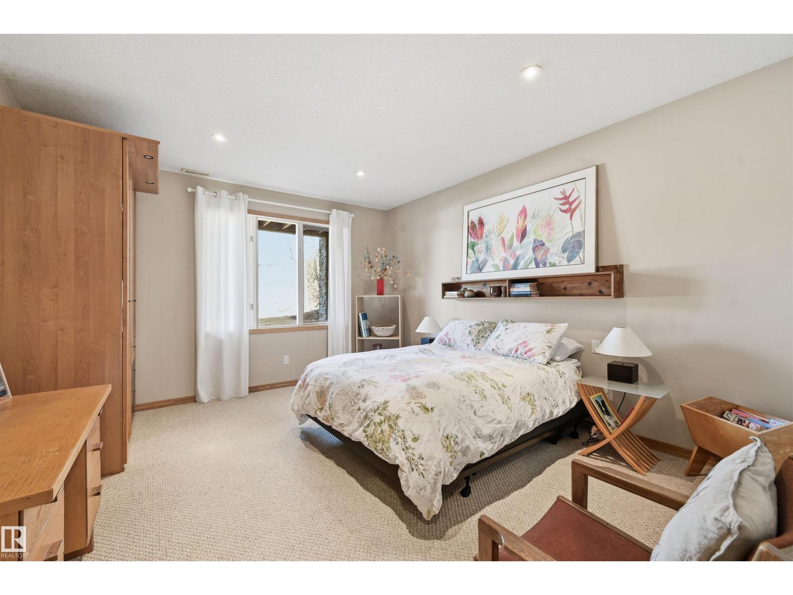 15625 WHITEMUD RD NW, Edmonton