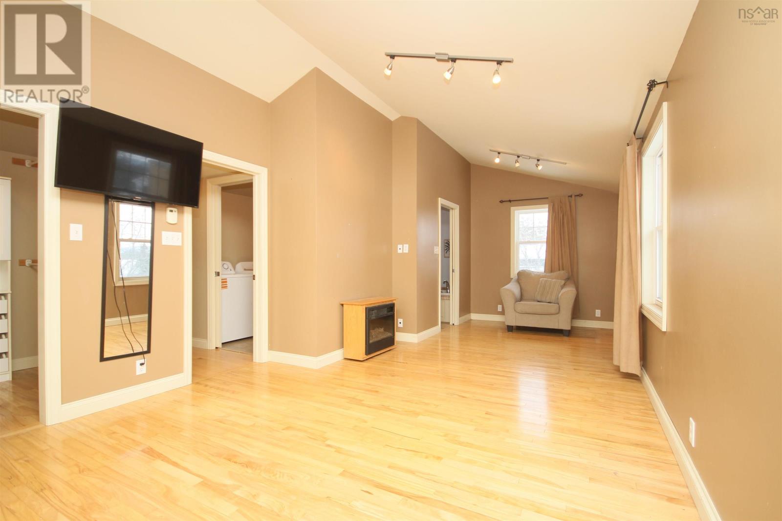 Property 30 of 47 of 26 MacQuarrie Drive