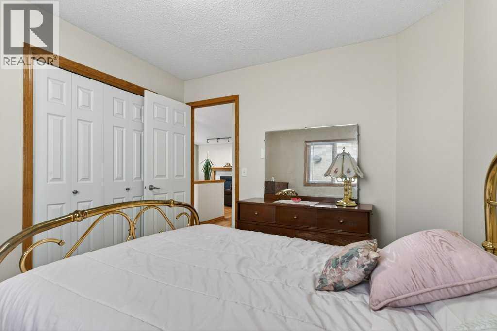 Single Family House Bungalow for Sale in  Arbour Wood Close NW Arbour Lake Calgary 