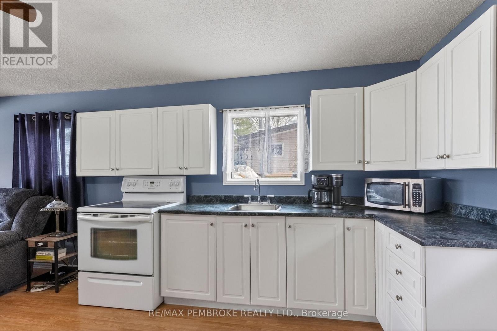80 MACGREGOR BAY TRAIL - 33
