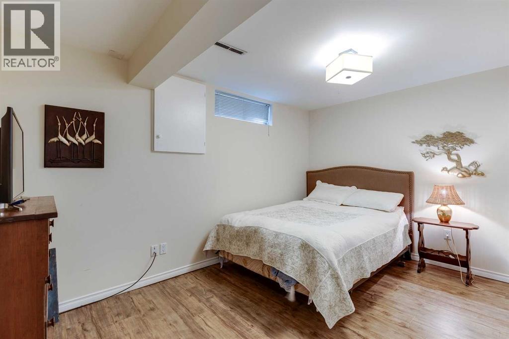 Single Family House Bungalow for Sale in  Rosehill Drive NW Rosemont Calgary 