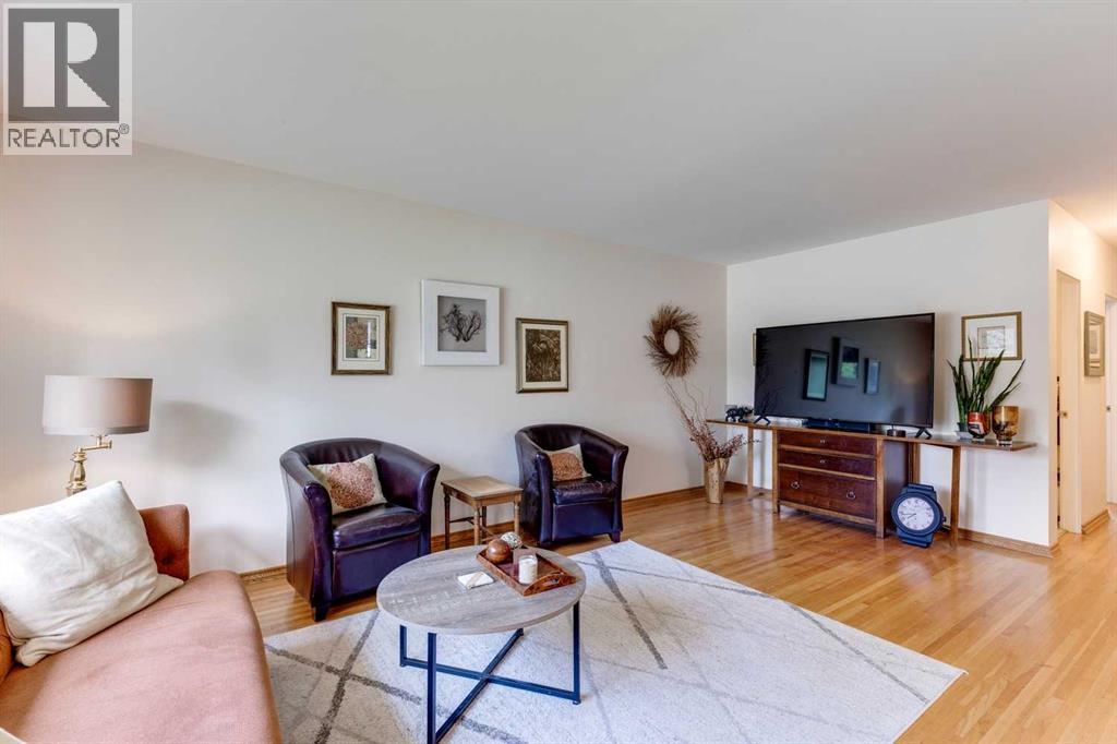 Single Family House Bungalow for Sale in  Rosehill Drive NW Rosemont Calgary 