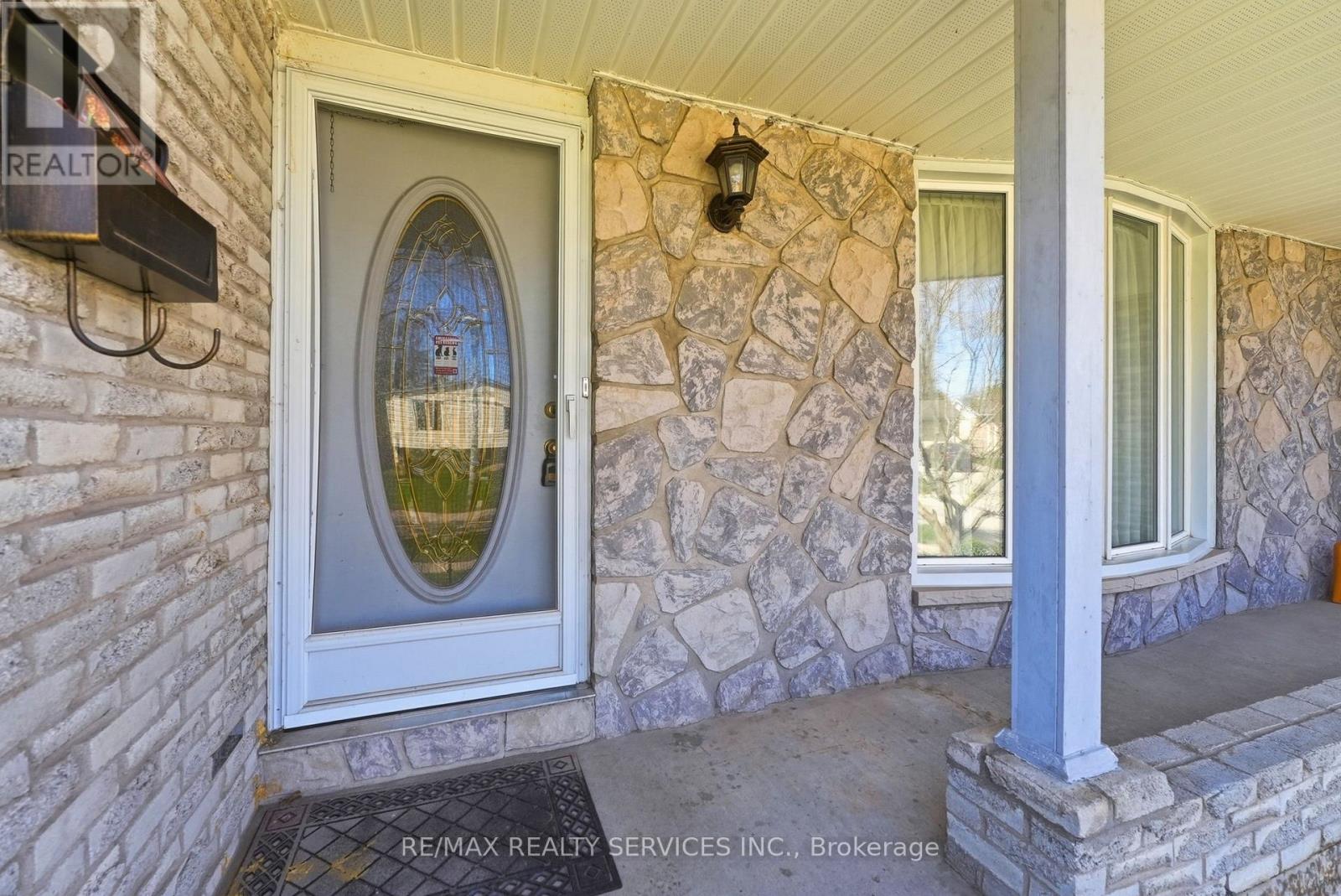 5 CHAUCER ROAD - 4