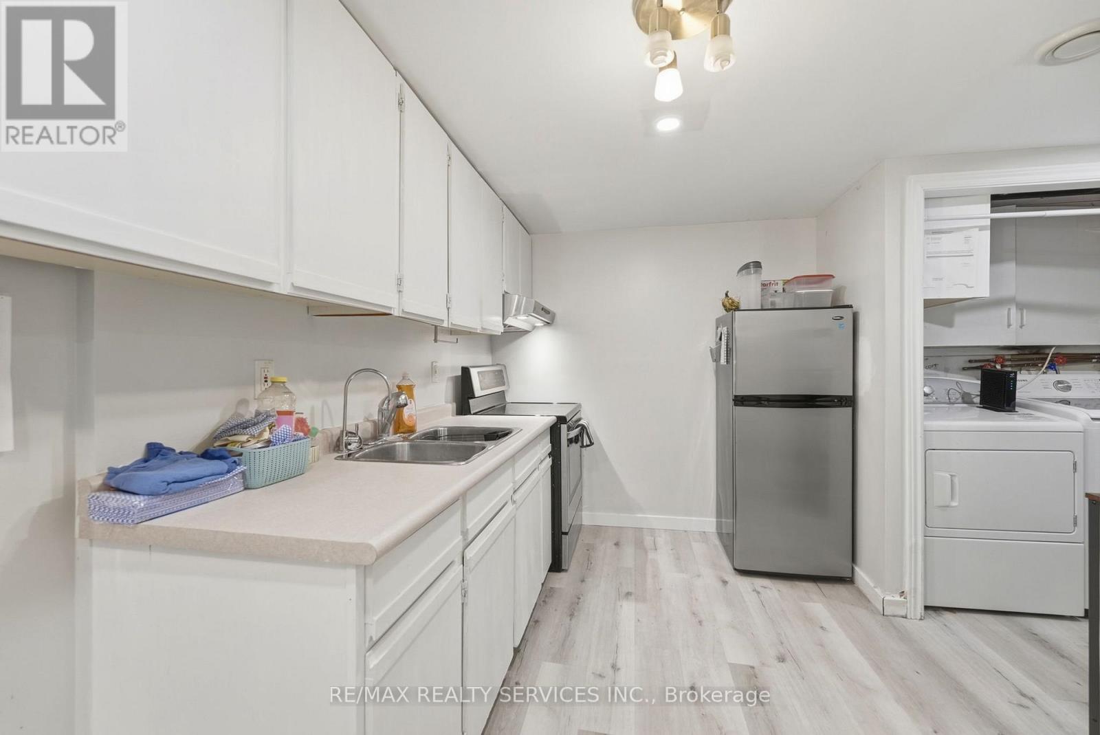 5 CHAUCER ROAD - 36