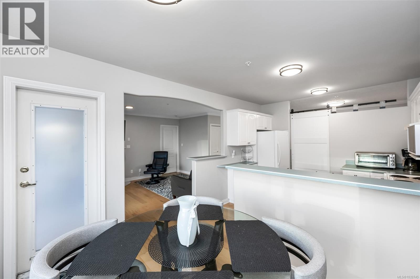 306 405 Quebec St, Victoria