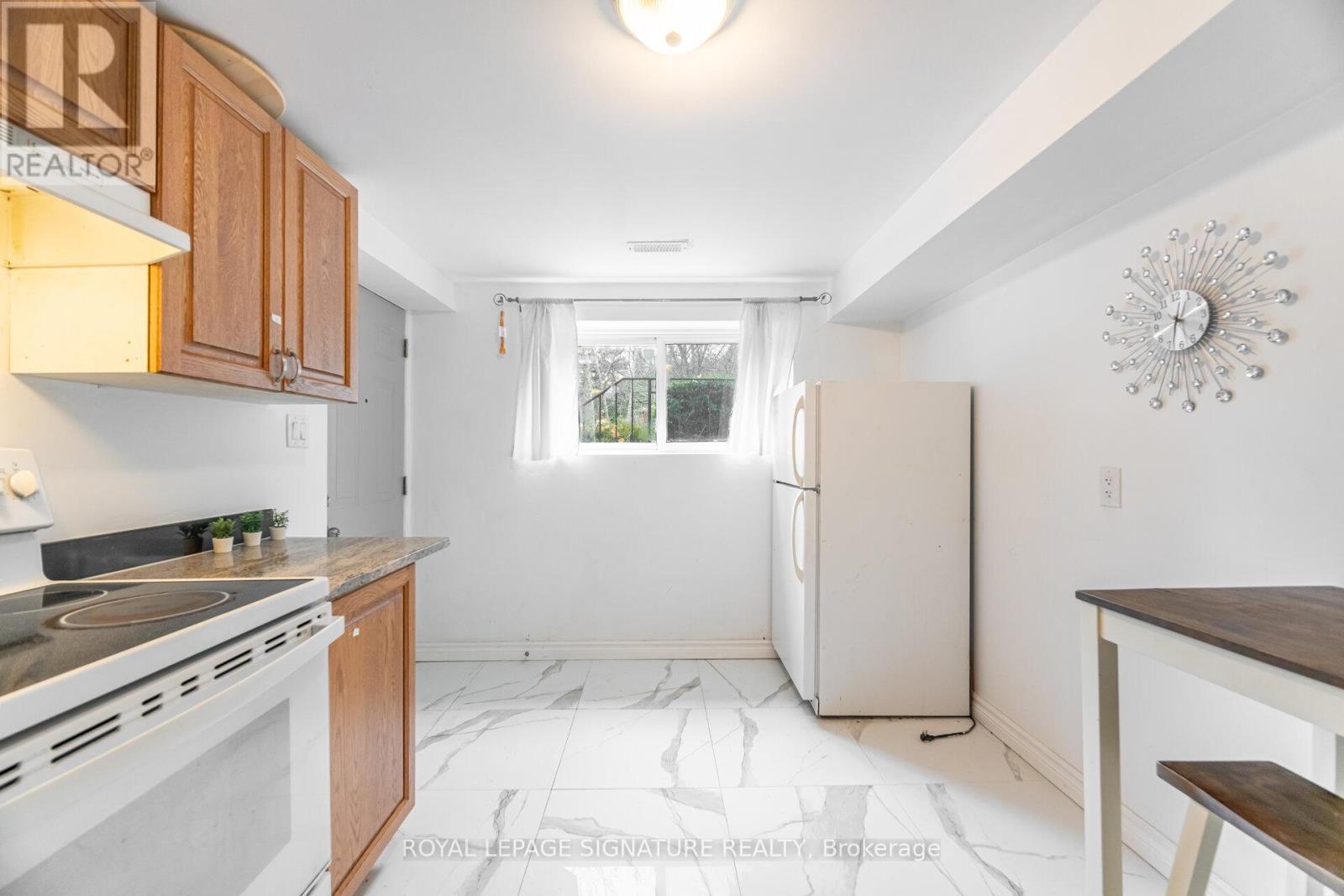 406 TAMARACK DRIVE - 33