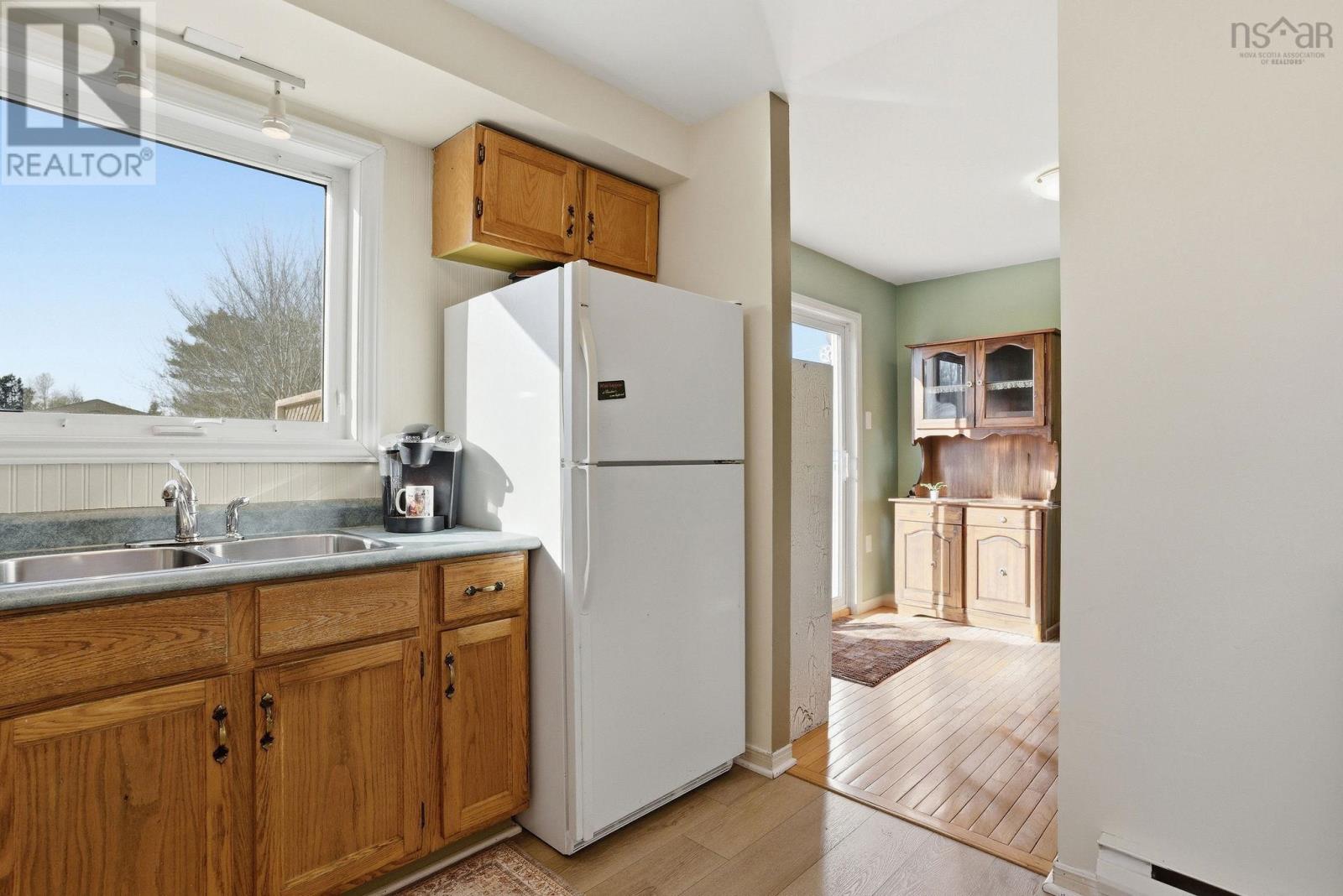 Property 13 of 34 of 1 Oakwood Court