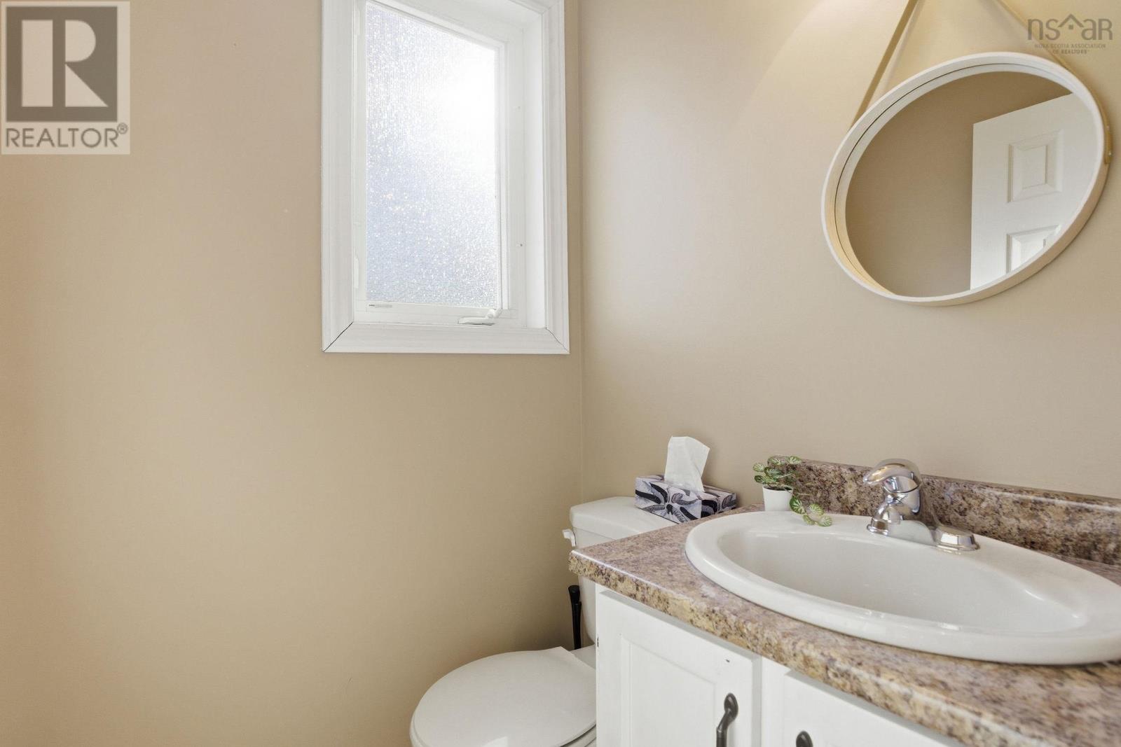 Property 17 of 34 of 1 Oakwood Court