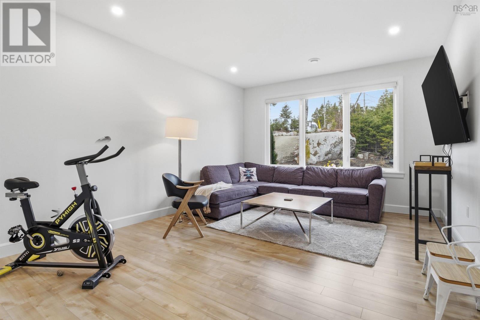 Property 23 of 42 of 107 Amelinda Crescent, 105 Amelinda Crescent