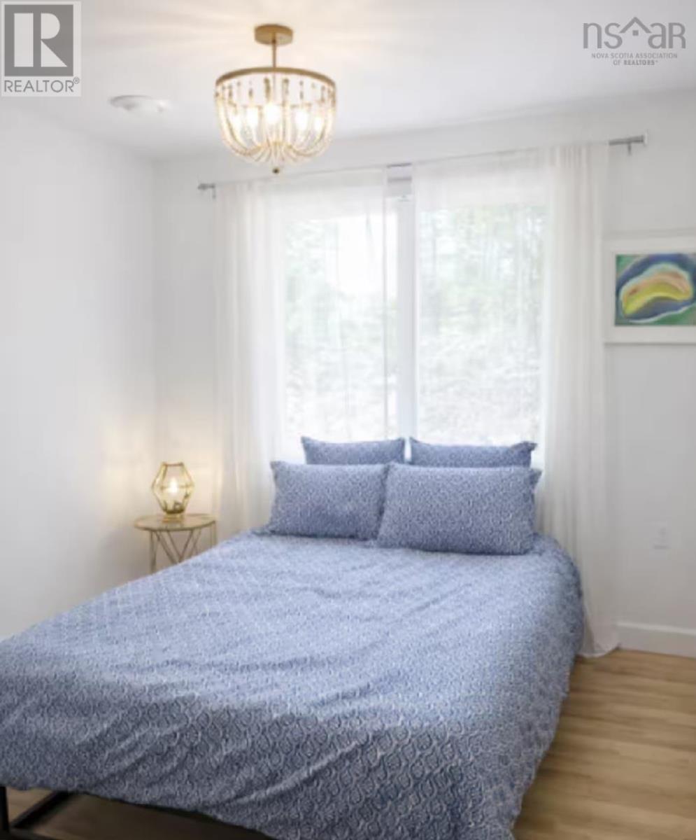 Property 35 of 42 of 107 Amelinda Crescent, 105 Amelinda Crescent