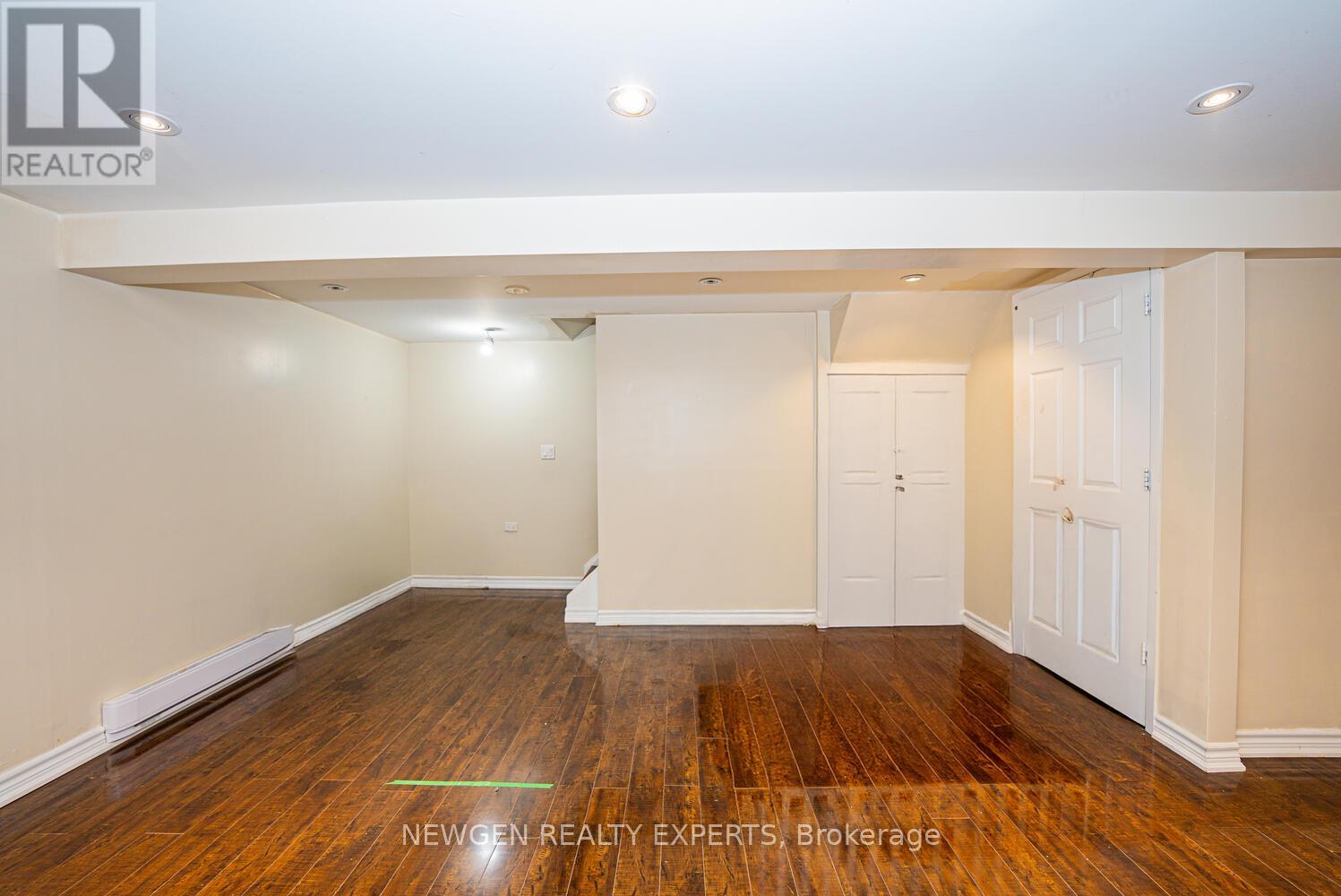 1 JACOBS SQUARE - 30