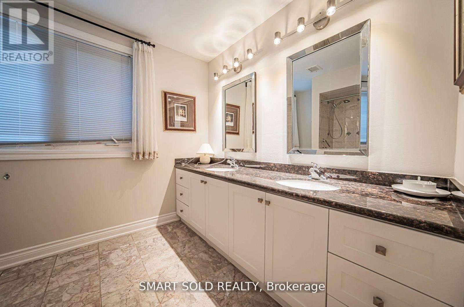 120 ABBEYWOOD TRAIL - 21