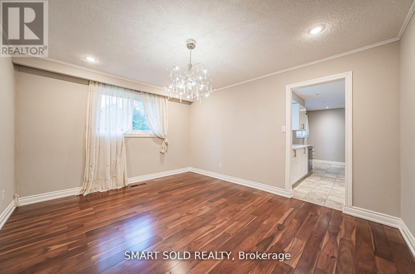 120 ABBEYWOOD TRAIL - 9