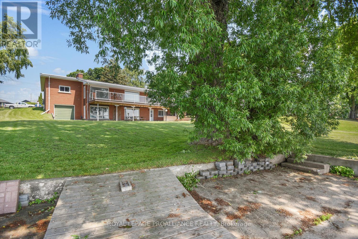 1675 COUNTY RD 2 ROAD W - 40