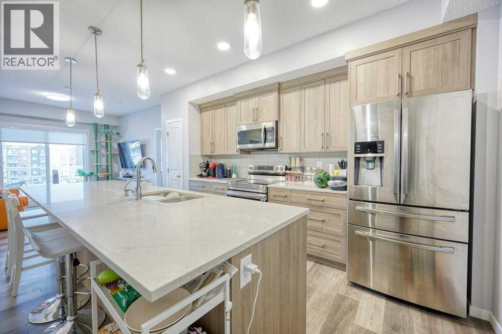 #406 80 CARRINGTON PLAZA NW - 2