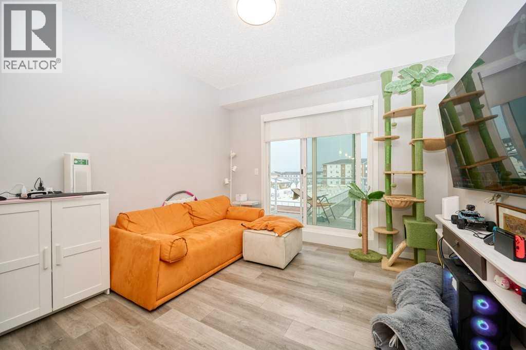 #406 80 CARRINGTON PLAZA NW - 4