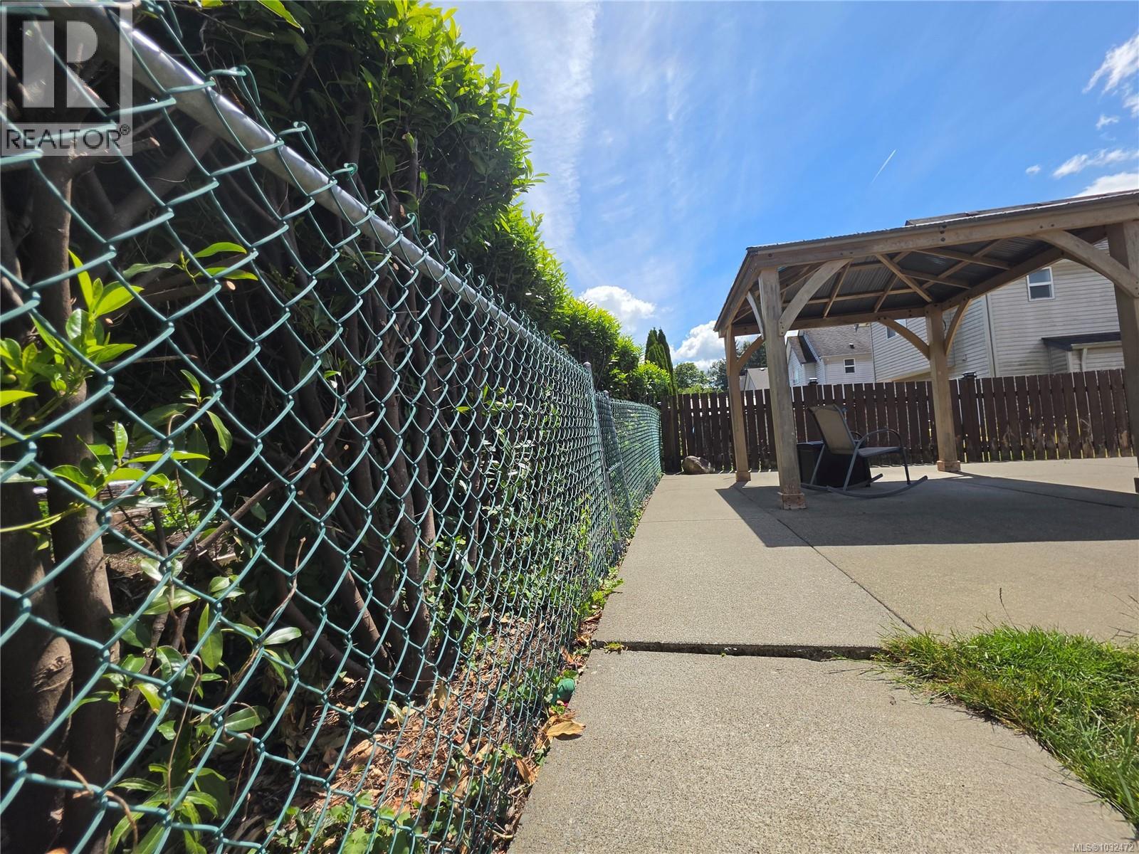 1380 Krebs Cres - 25