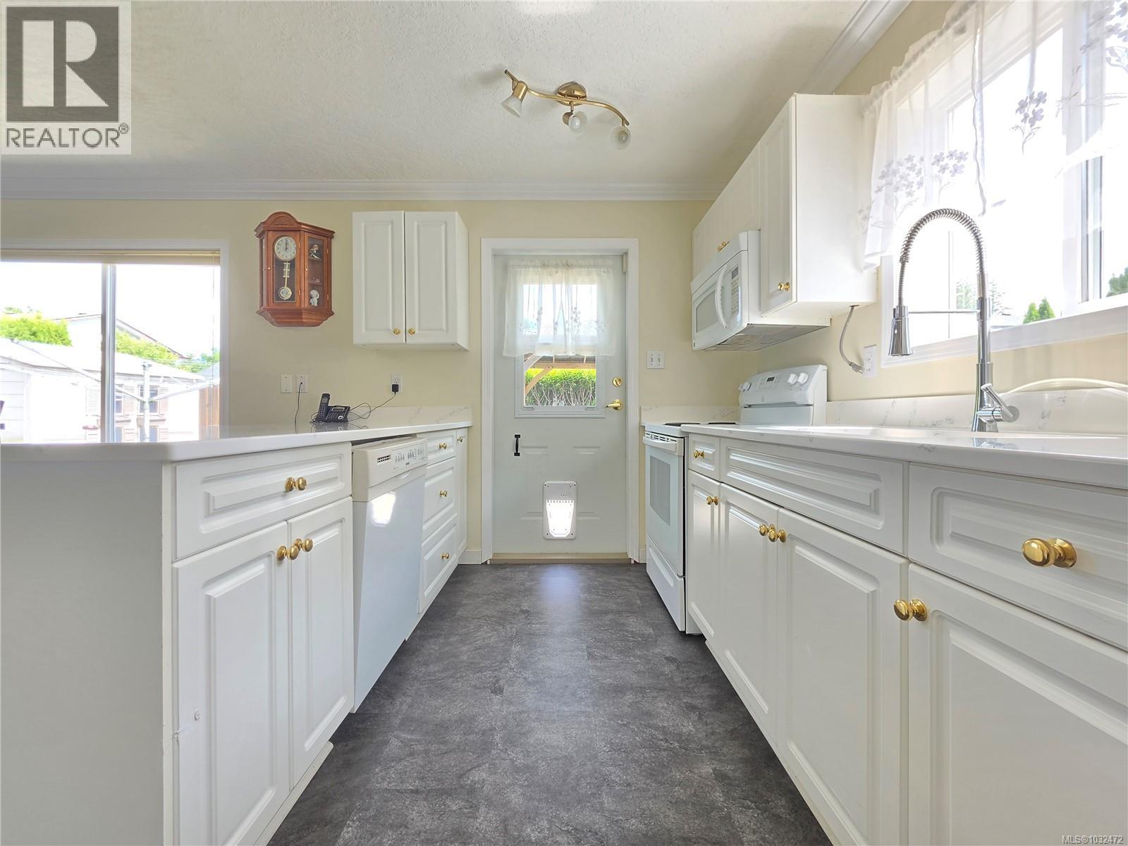 1380 Krebs Cres - 7