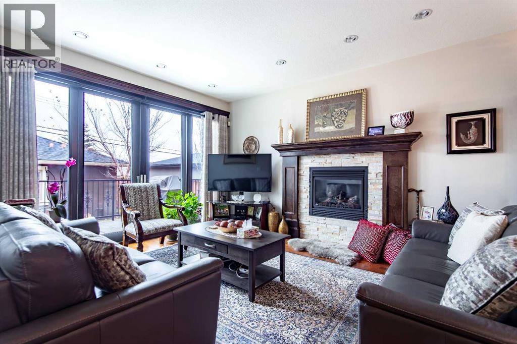 Single Family House for Sale in  a Street SW Richmond Calgary 