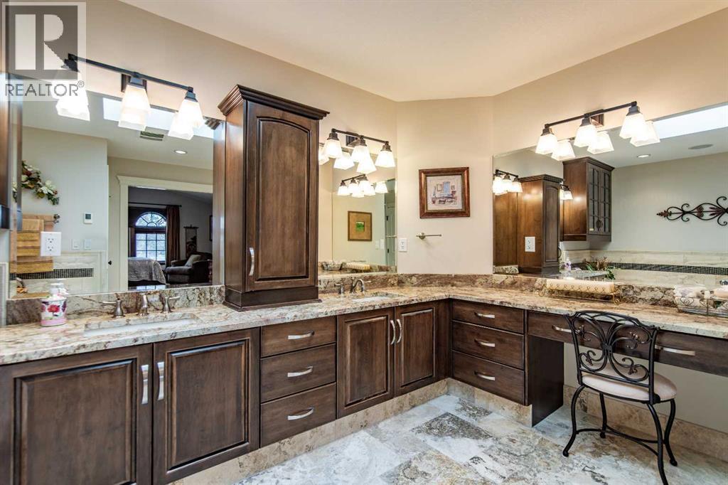 Single Family House for Sale in  a Street SW Richmond Calgary 