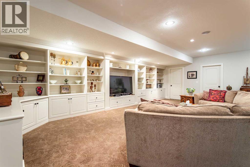 Single Family House for Sale in  a Street SW Richmond Calgary 