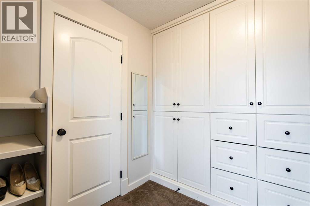 Single Family House for Sale in  a Street SW Richmond Calgary 