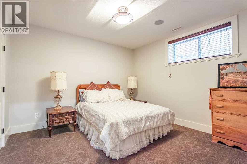 Single Family House for Sale in  a Street SW Richmond Calgary 