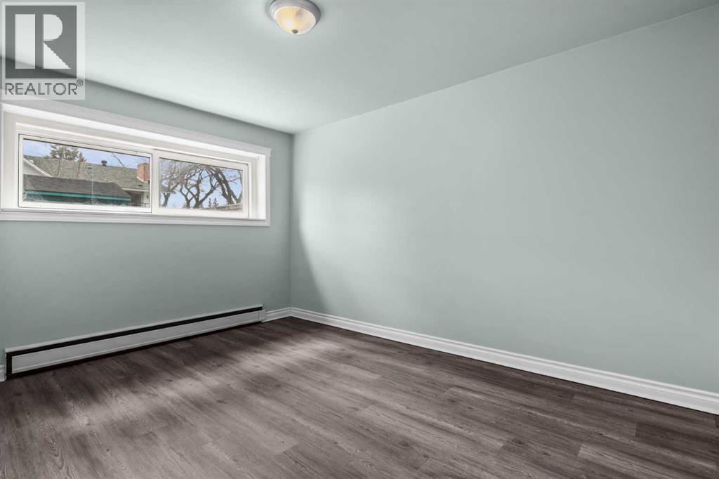 Single Family House 4 Level for Sale in  Hooke Road SW Haysboro Calgary 