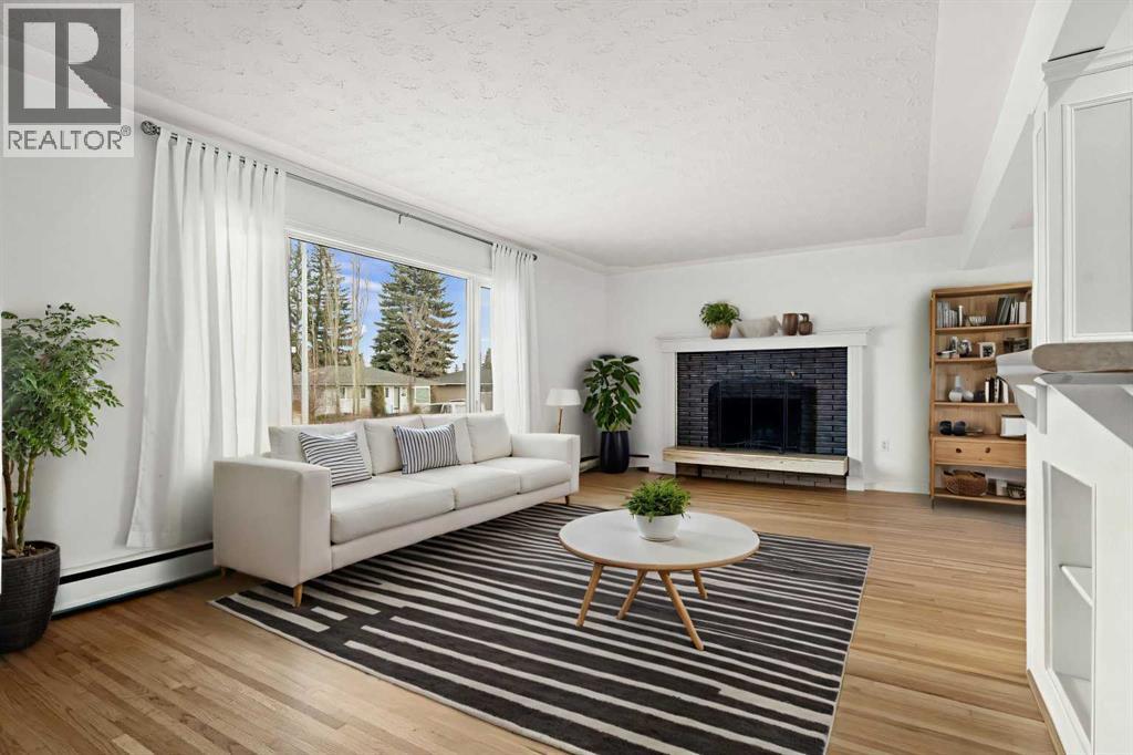 Single Family House 4 Level for Sale in  Hooke Road SW Haysboro Calgary 