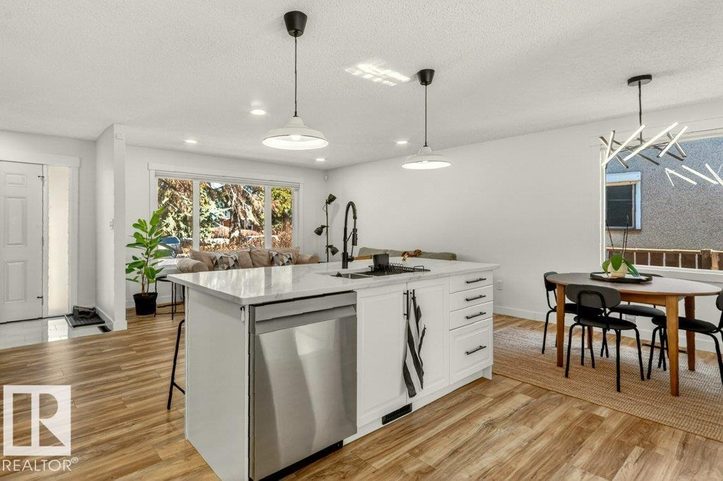 11435 46 AV NW, Edmonton