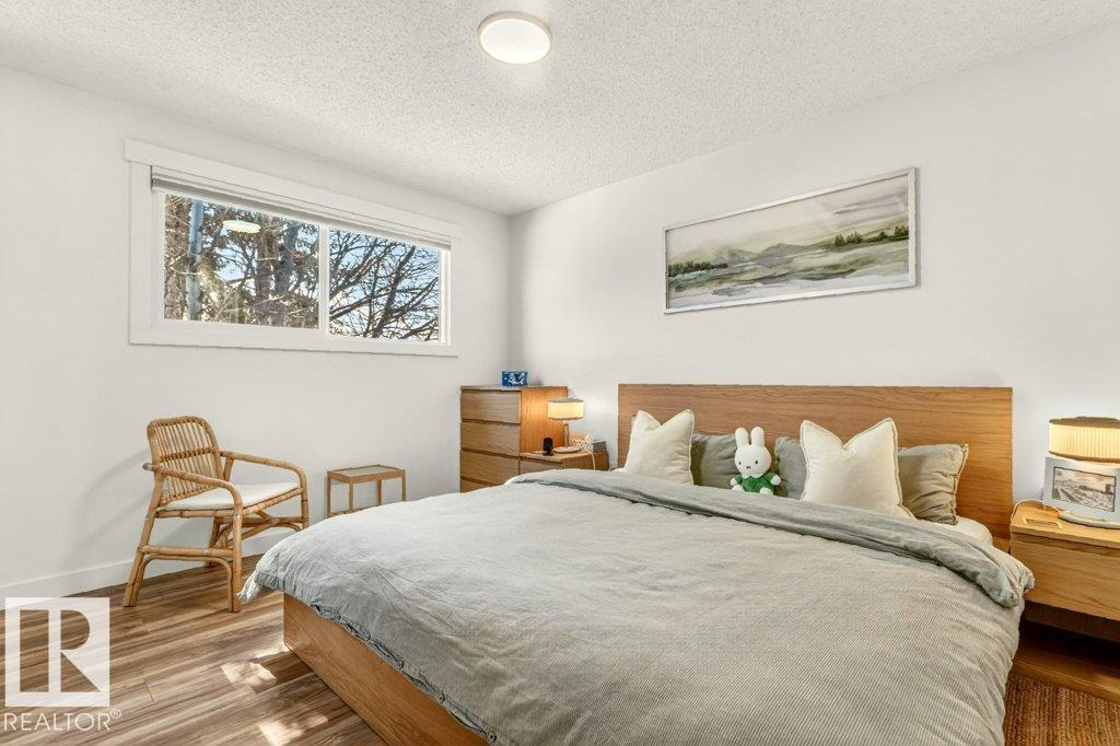 11435 46 AV NW, Edmonton