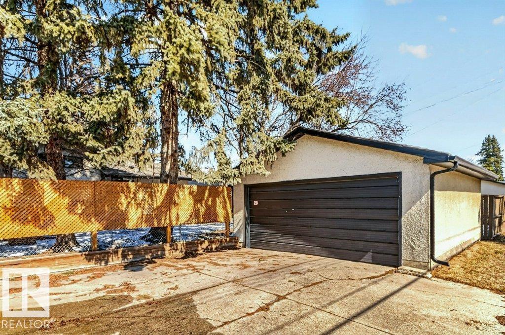 11435 46 AV NW, Edmonton