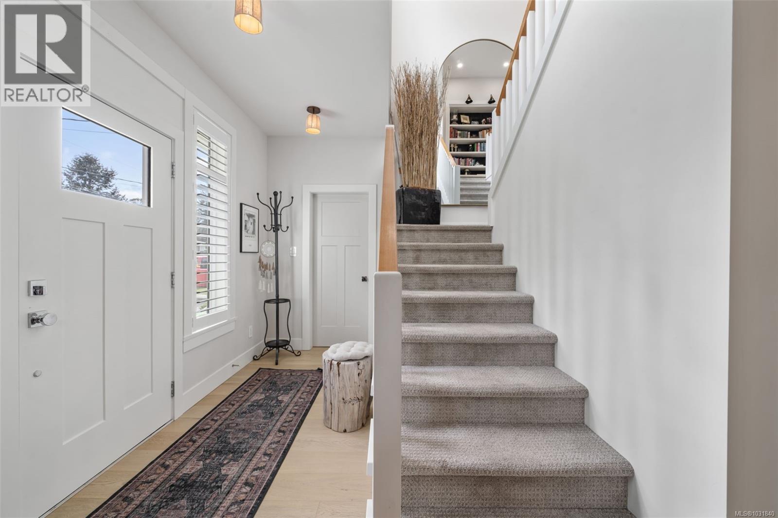 912 Clarke Rd, Central Saanich