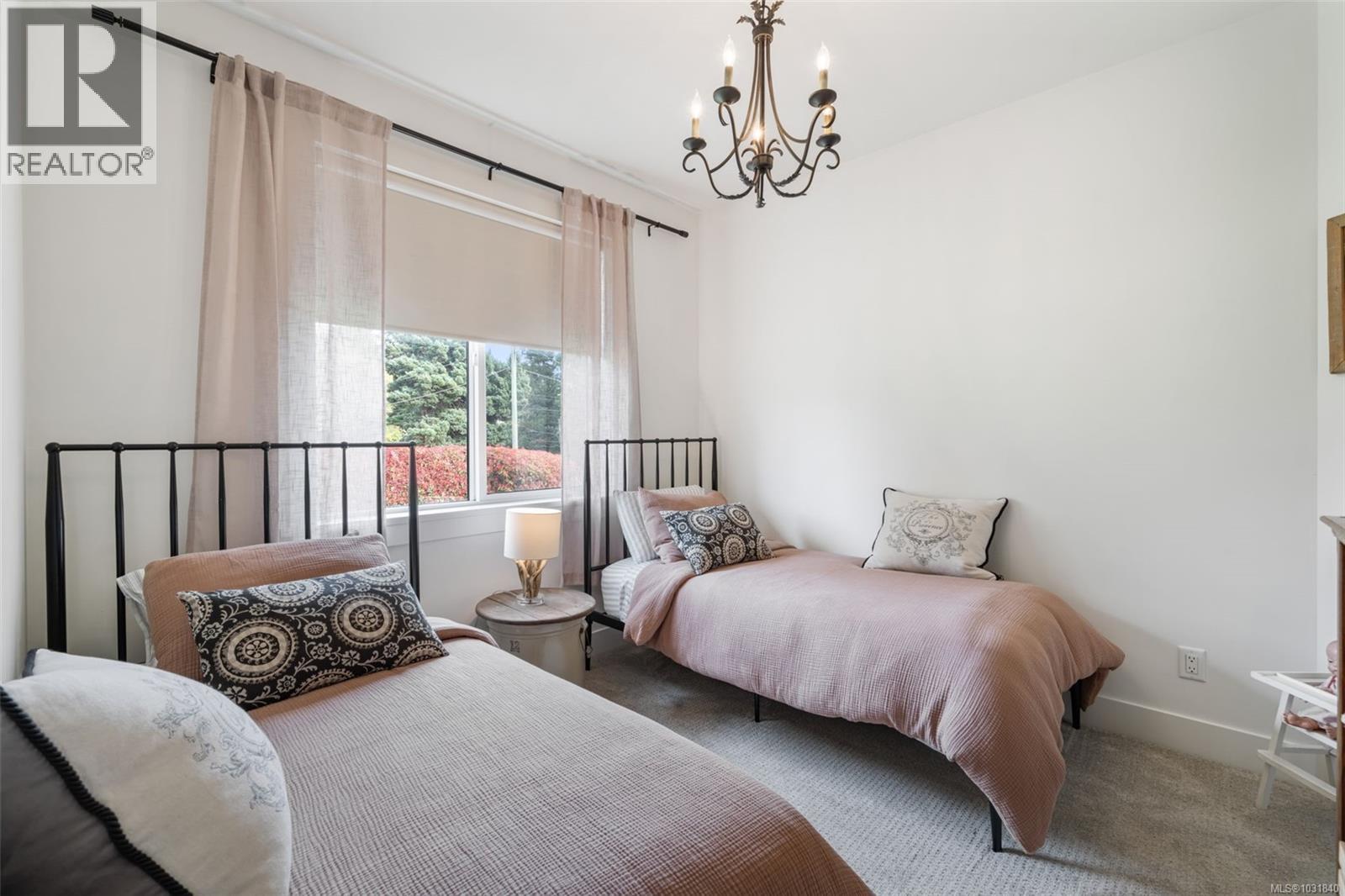 912 Clarke Rd, Central Saanich