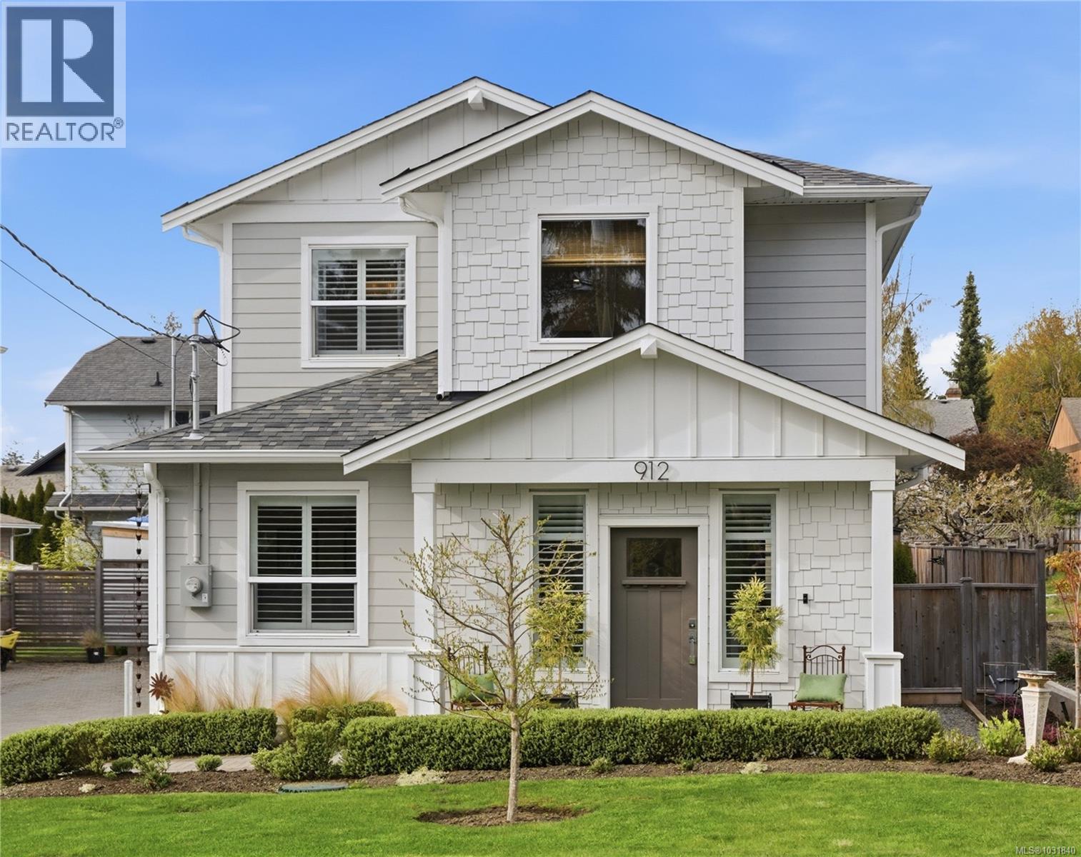 912 Clarke Rd, Central Saanich