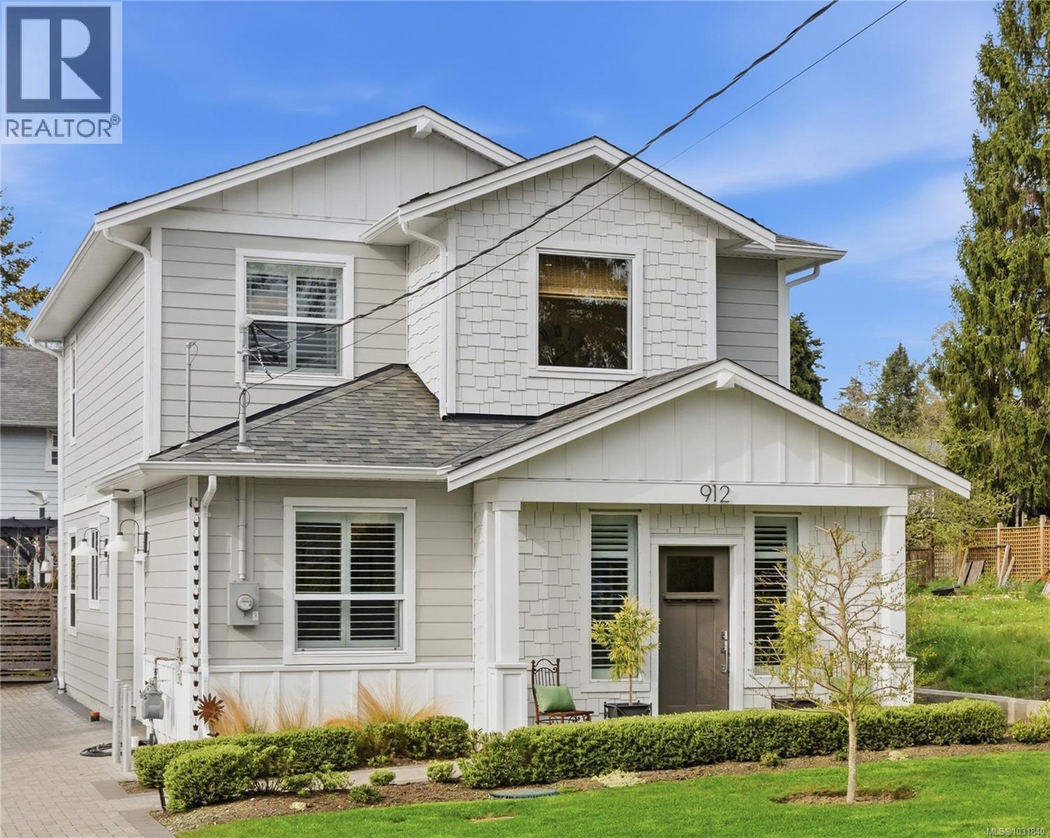 912 Clarke Rd, Central Saanich