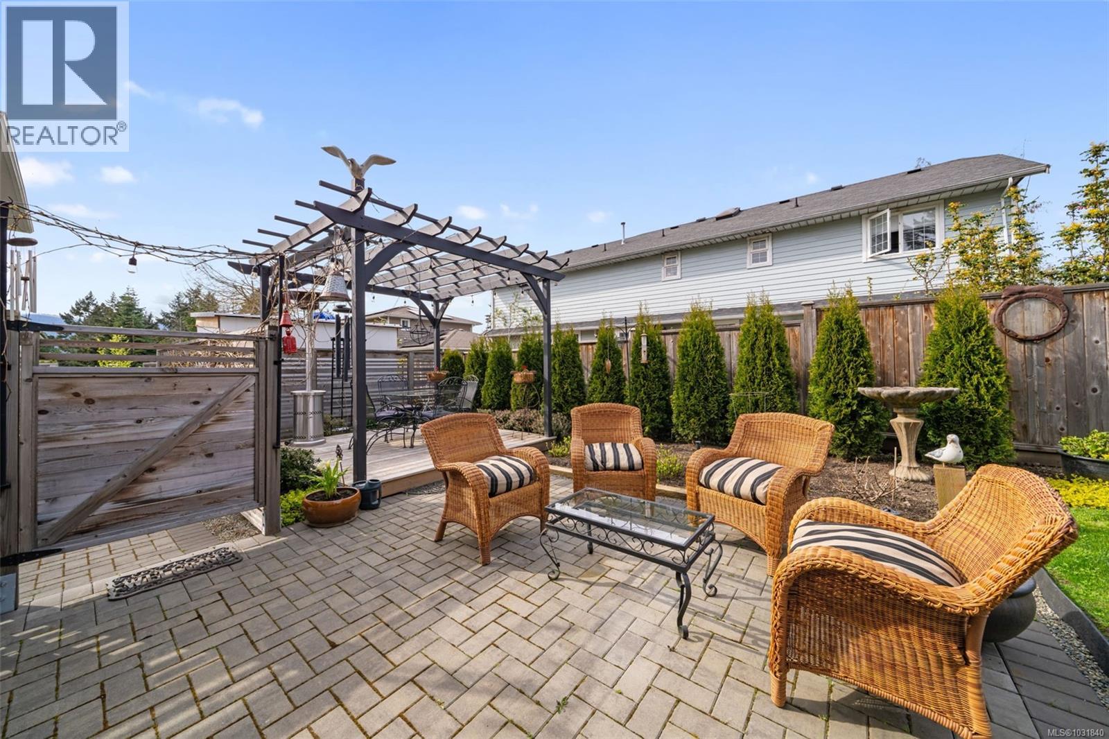 912 Clarke Rd, Central Saanich